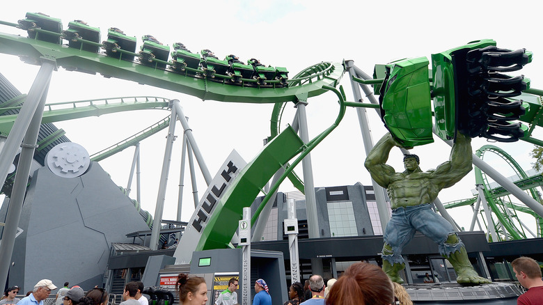 Hulk statue at Incredible Hulk Coaster