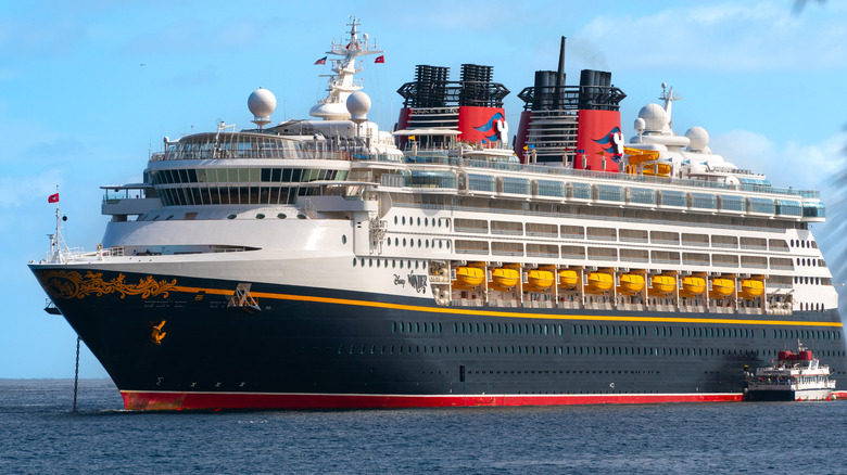 Disney cruise ship sailing